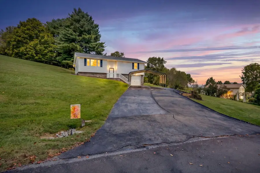 136 Fincastle Drive, Lebanon, VA 24266 - #2