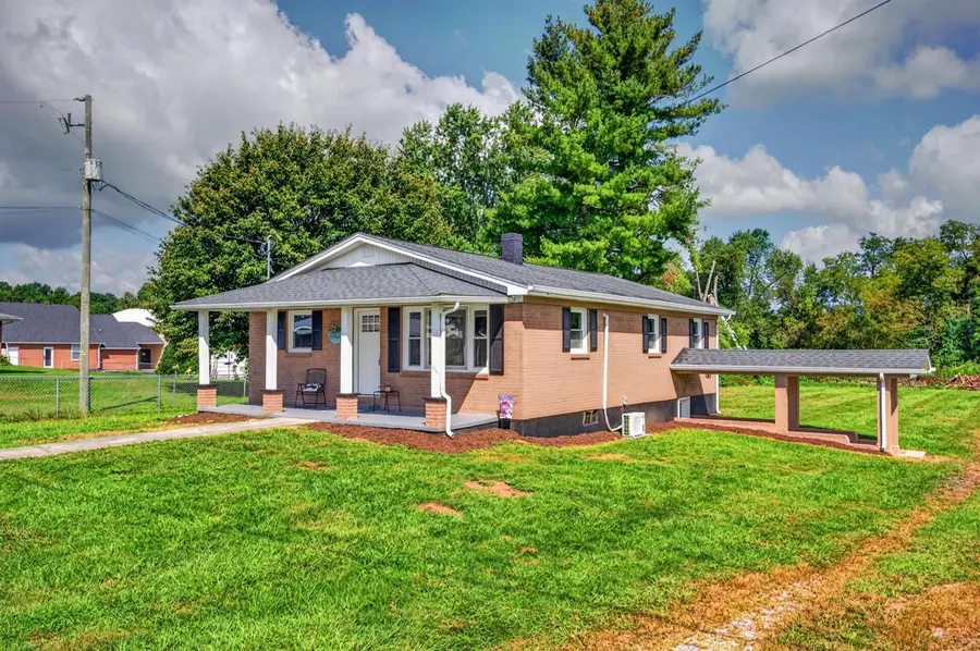 539 Friendly Circle, Marion, VA 24354 - #3
