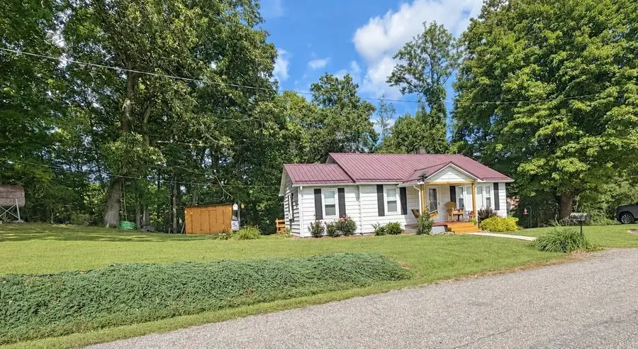 821 Byllesby Rd., Ivanhoe, VA 24350 - #2