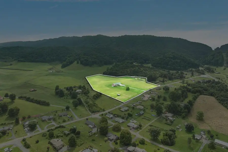 206-a Valley Road, Saltville, VA 24370 - #2