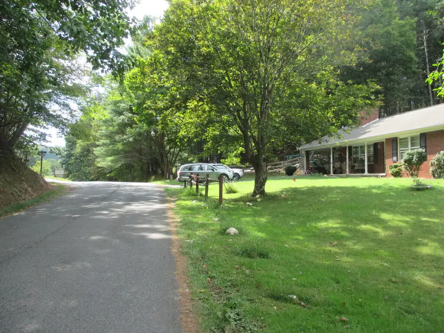 2303 Peach Bottom, Independence, VA 24348 - #2