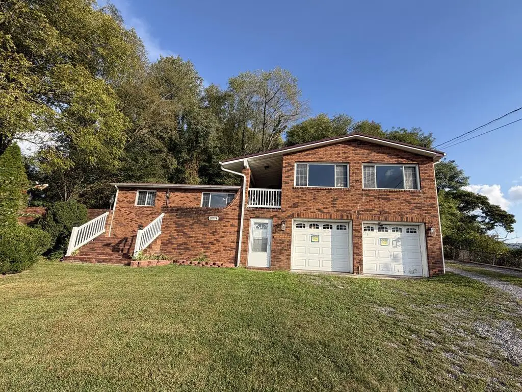 8974 Thompson Valley Road, Tazewell, VA 24651 - #1