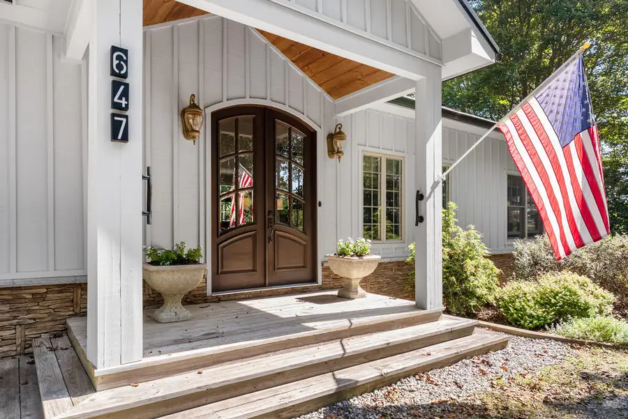 647 Thunderhill Rd, Fancy Gap, VA 24328 - #2
