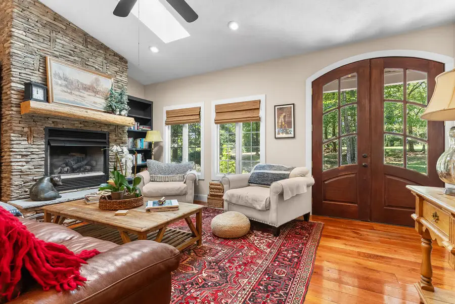 647 Thunderhill Rd, Fancy Gap, VA 24328 - #3