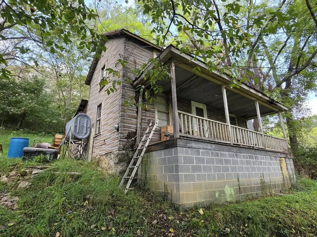 982 Palmer Avenue, Saltville, VA 24370 - #1