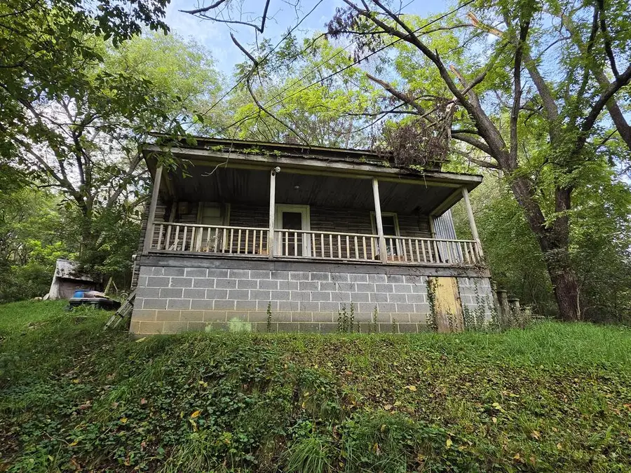 982 Palmer Avenue, Saltville, VA 24370 - #3