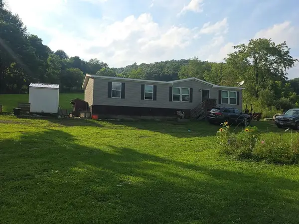 631 Whitehall Rd, Bluefield, VA 24605