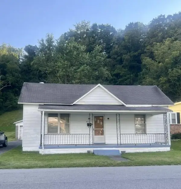 435 LYONS AVENUE, Tazewell, VA 24651