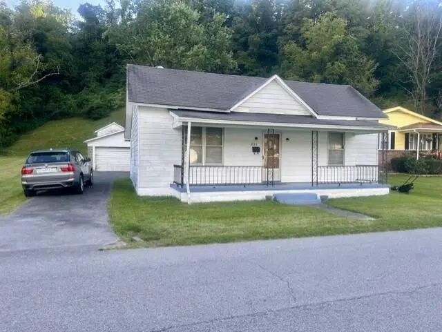 435 LYONS AVENUE, Tazewell, VA 24651 - #2