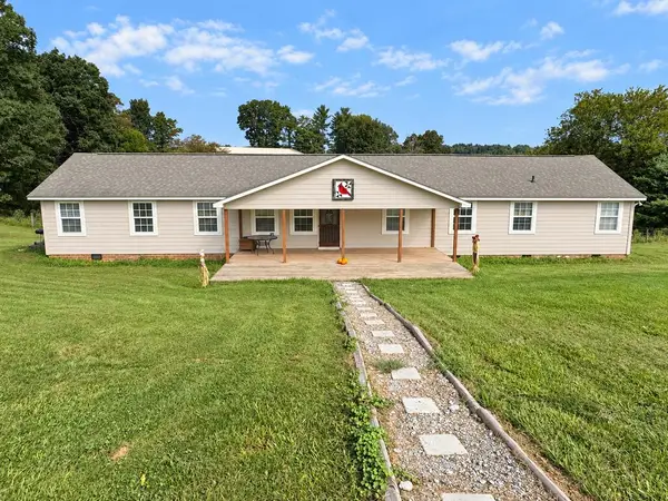 977 Burnett, Woodlawn, VA 24381
