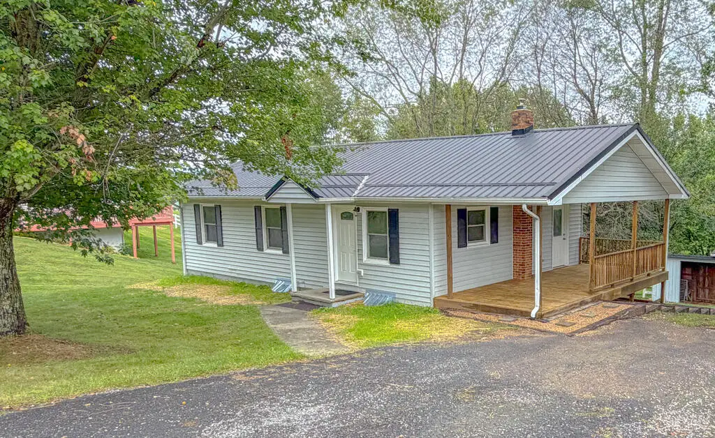 218 Varnelle Avenue, Rural Retreat, VA 24368 - #1