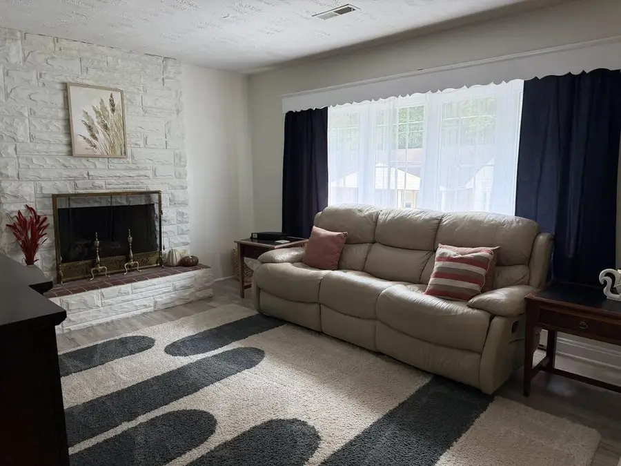 312 Circle Street, Bluefield, VA 24605 - #3