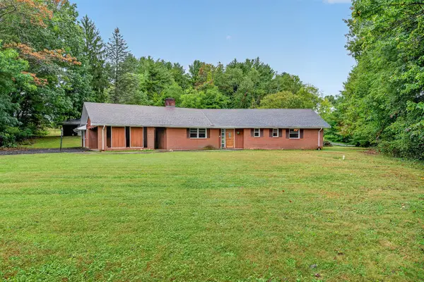 61 Glenmont Rd, Woodlawn, VA 24381