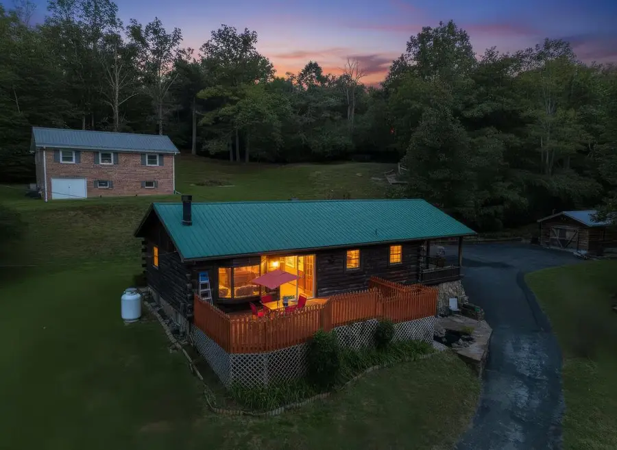 142 Hippy Hollow Rd, Cleveland, VA 24225 - #2