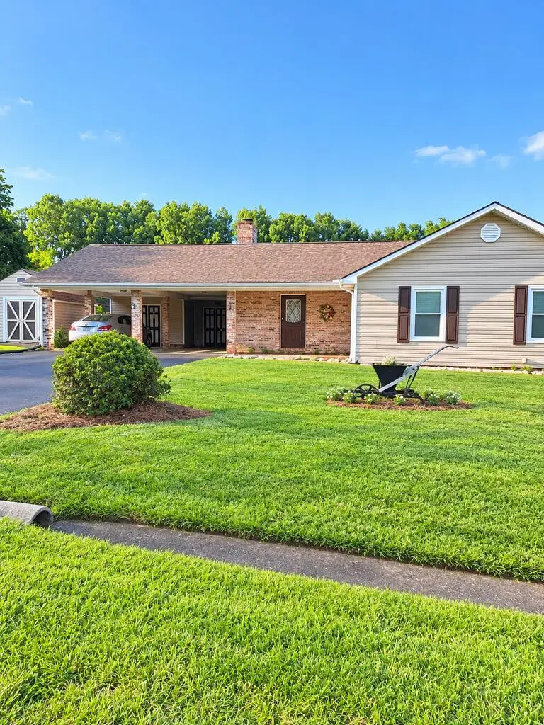 111 King Arthur CT, Galax, VA 24333 - #1