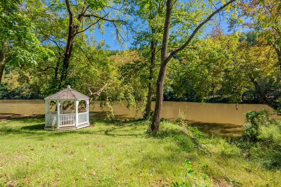 136 Lansworth Drive, Austinville, VA 24312 - #2