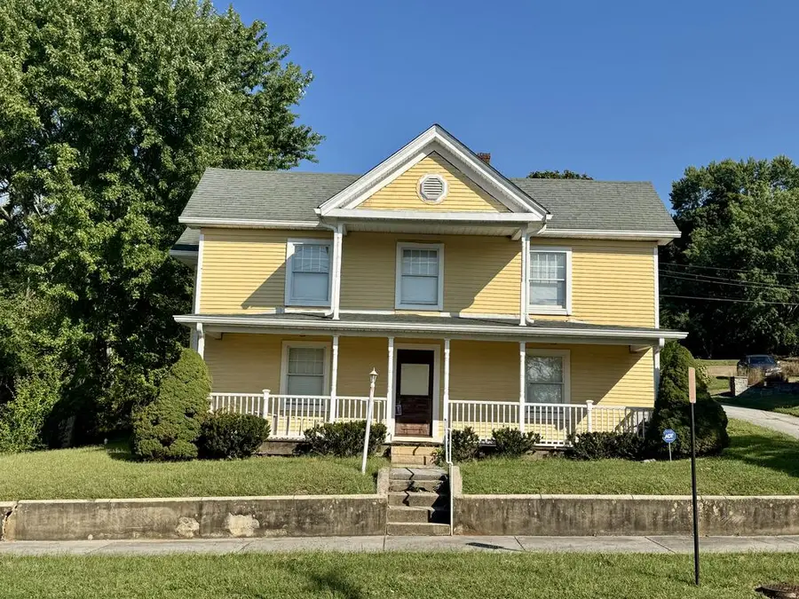 301 Valley, Abingdon, VA 24210 - #2