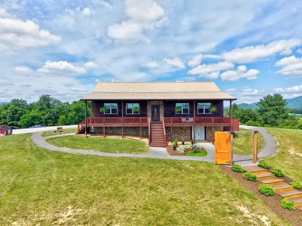 639 Wagon Wheel Rd., Elk Creek, VA 24326