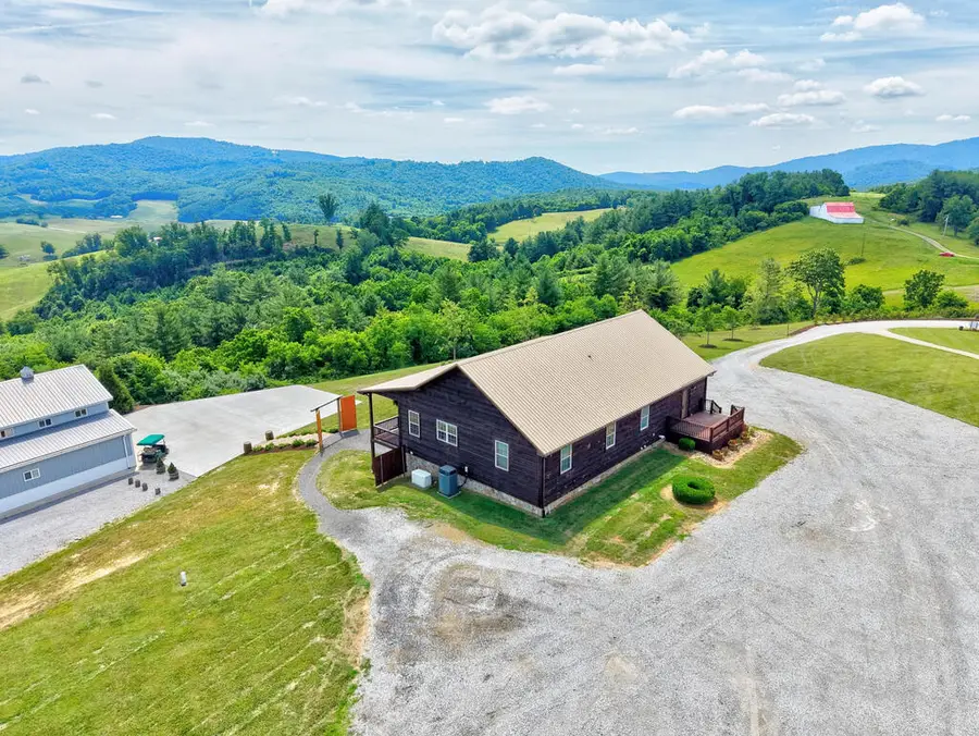 639 Wagon Wheel Rd., Elk Creek, VA 24326 - #3