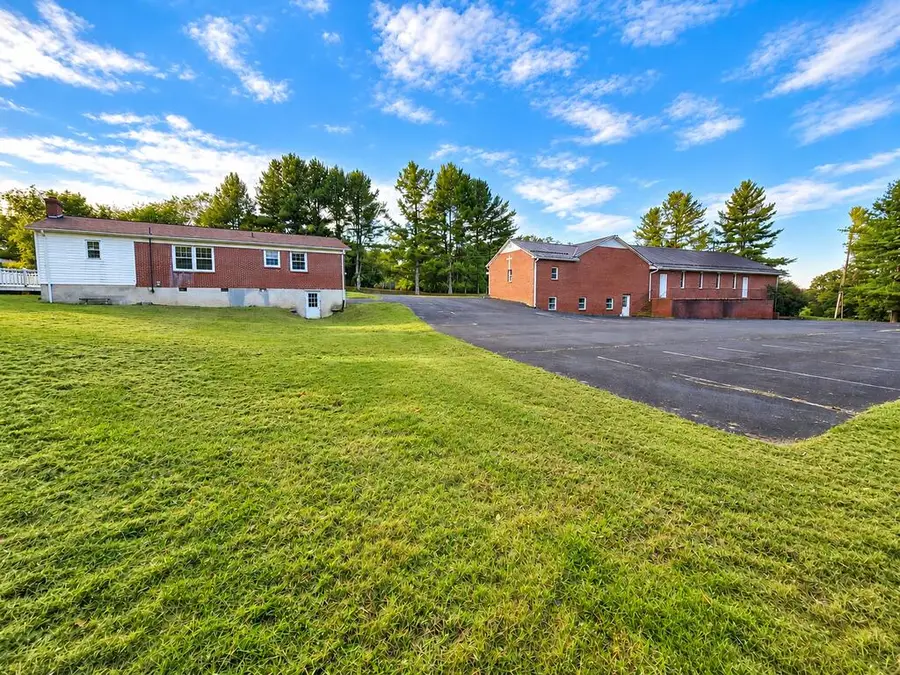 1124 Tower Rd, Galax, VA 24333 - #2