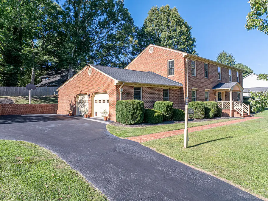 20089 GALEN DR, Abingdon, VA 24211-6949 - #2