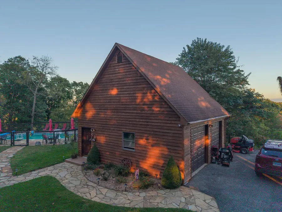 517 Myrtle Ln, Rural Retreat, VA 24368 - #3