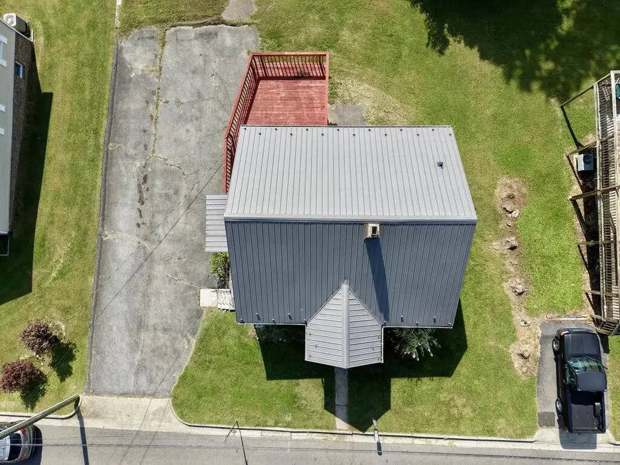 222 Sprinkle Avenue, Marion, VA 24354 - #3