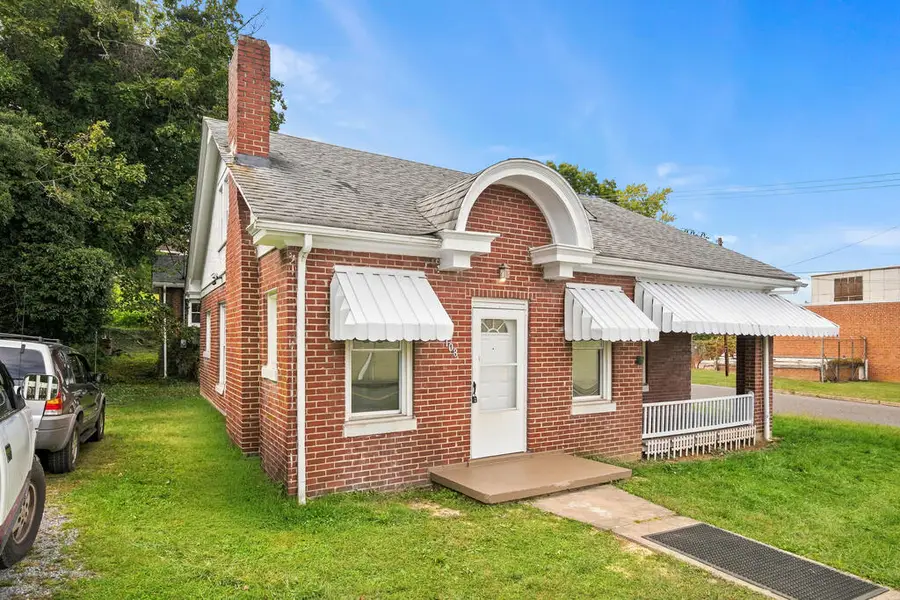 108 Valley St., Pulaski, VA 24301 - #3
