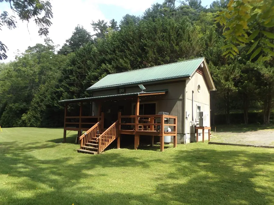 6503 Panther Creek Rd., Allisonia, VA 24347 - #2