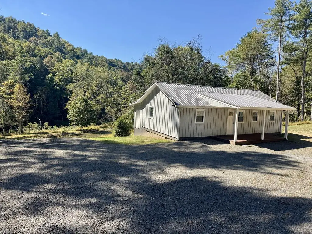2331 Pot Rock Rd, Woodlawn, VA 24381 - #1