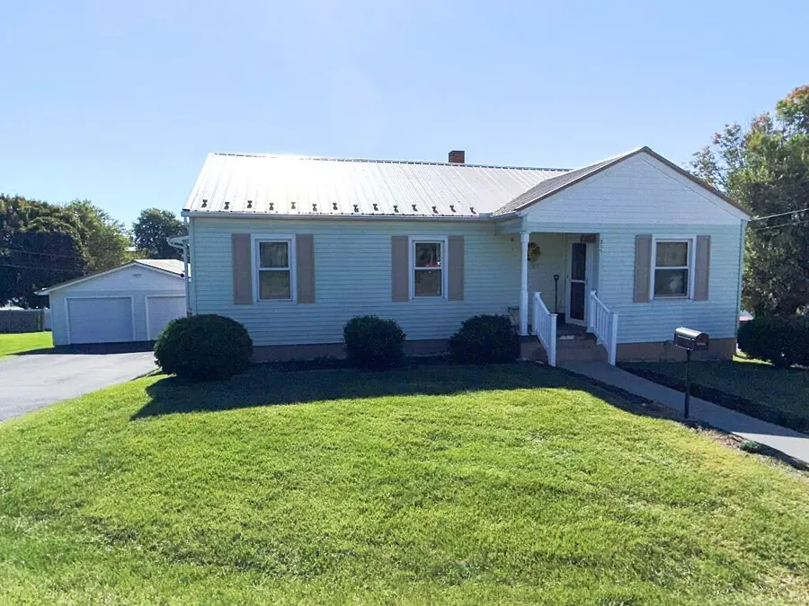 305 Umberger Street, Wytheville, VA 24382 - #2