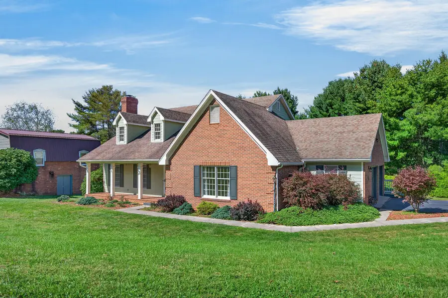 102 Ford Avenue, Galax, VA 24333 - #2