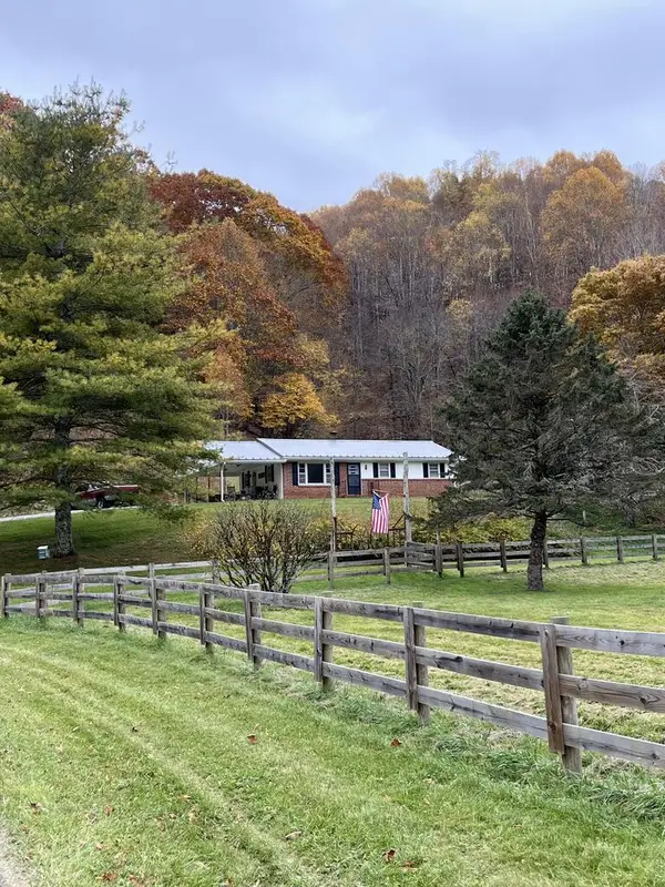 94 Rugby Rd., Mouth of Wilson, VA 24363