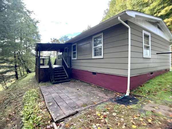 818 Buskill Avenue, Richlands, VA 24641