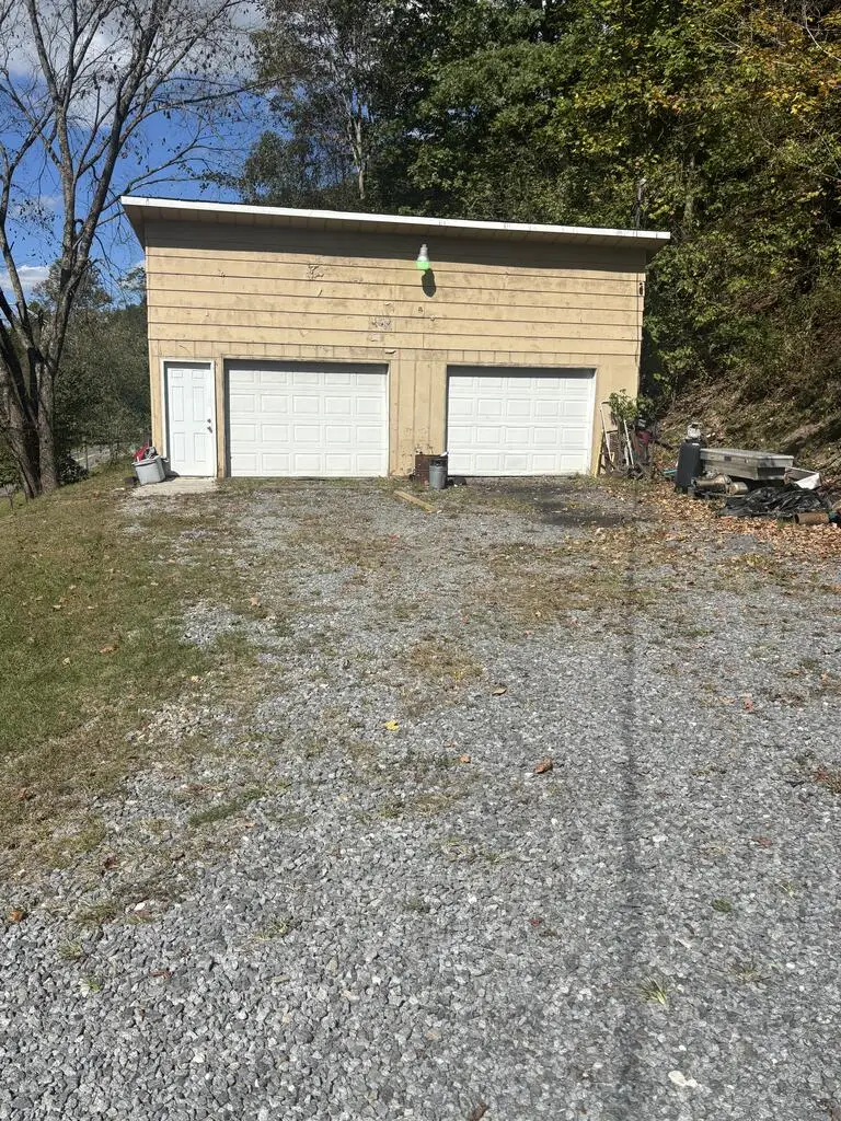 1685 KENTS RIDGE ROAD, Cedar Bluff, VA 24609 - #3