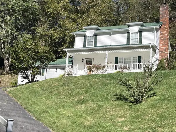 943 Cedar Creek Dr., Pounding Mill, VA 24637
