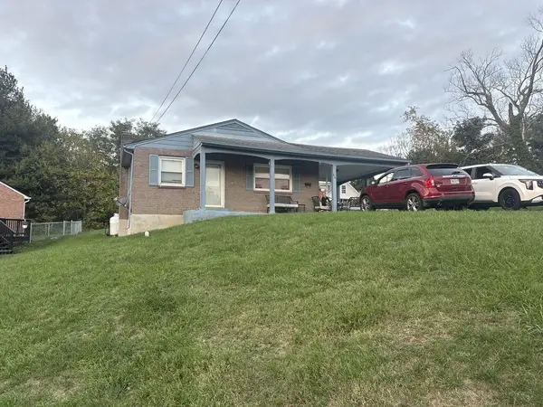 615 5th Street NE, Pulaski, VA 24301