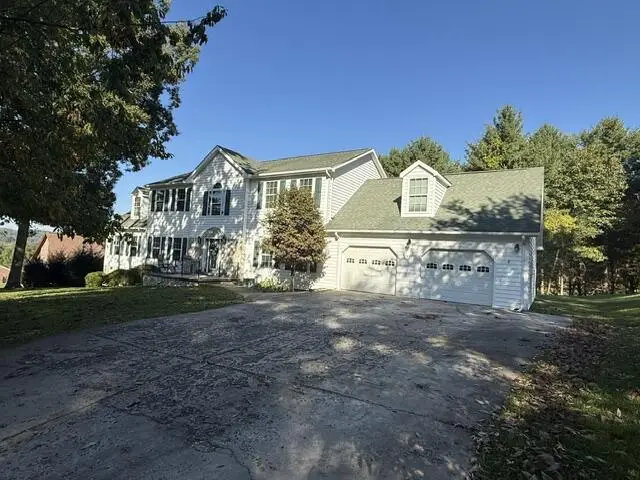 337 Fox Run Dr, Galax, VA 24333 - #2