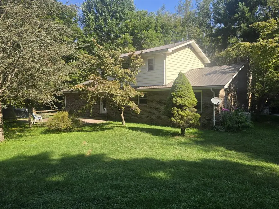 205 Laurelwood Acres, Cedar Bluff, VA 24609 - #2