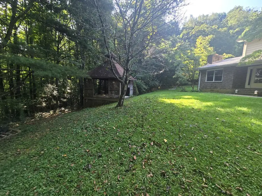 205 Laurelwood Acres, Cedar Bluff, VA 24609 - #3