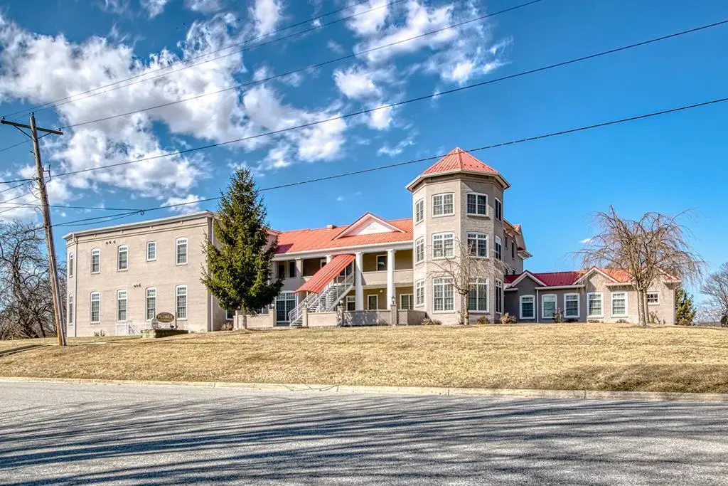 210 E Withers Rd, Wytheville, VA 24382 - #1