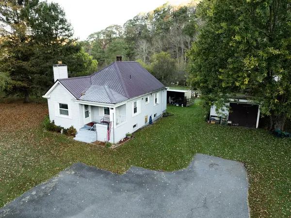 6643 Lee Hwy, Atkins, VA 24311