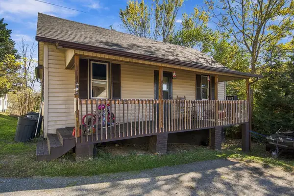 348 Middle Street, Fries, VA 24330