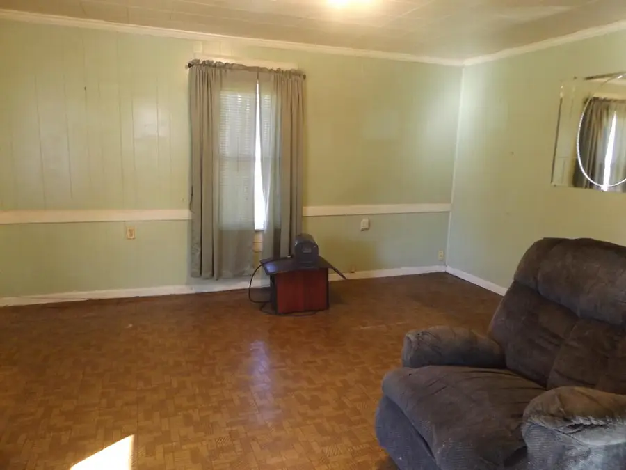 206 Walnut St., Galax, VA 24333 - #3
