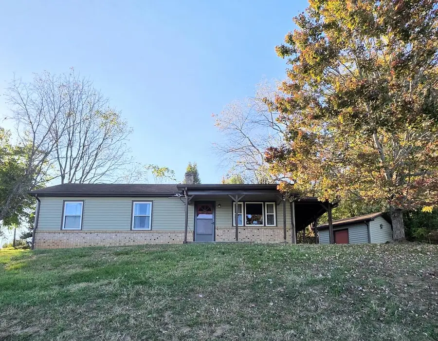 155 Sheep Grove Rd, Fries, VA 24330 - #3