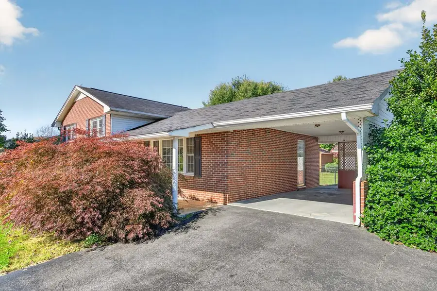 690 Mountain View Drive, Wytheville, VA 24382 - #3
