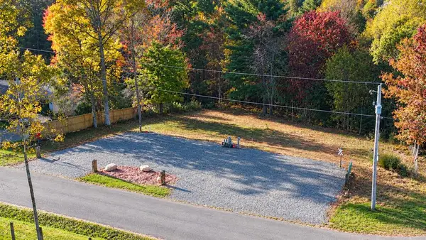 203 Revere Rd, Galax, VA 24333