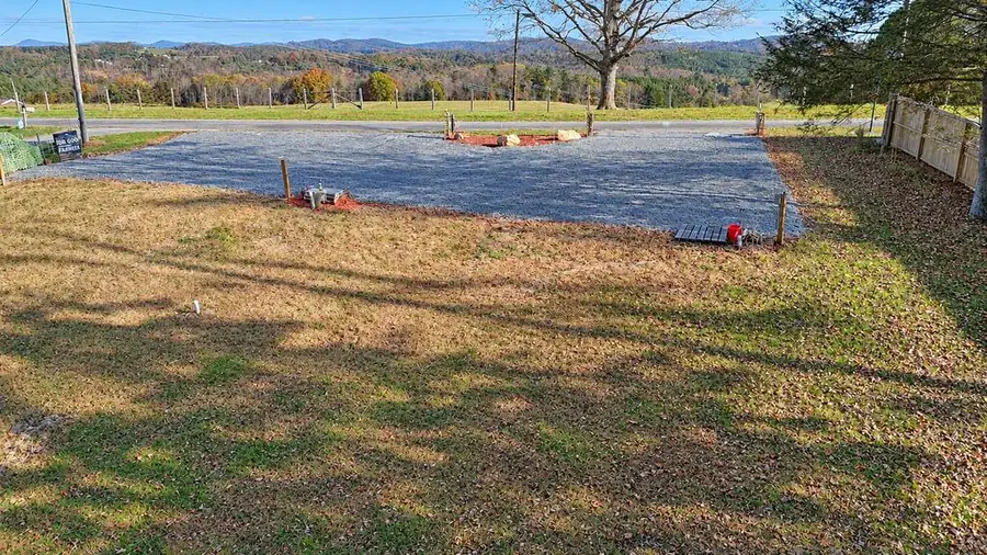 203 Revere Rd, Galax, VA 24333 - #2