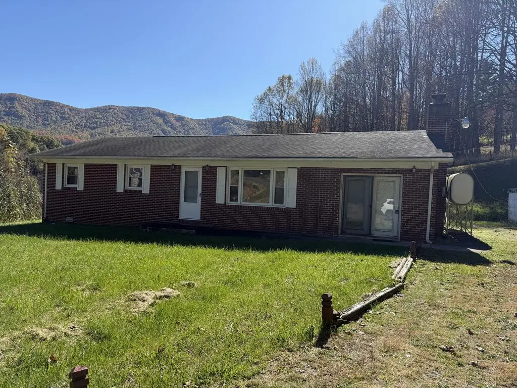 237 Walnut Drive, Cedar Bluff, VA 24609 - #1