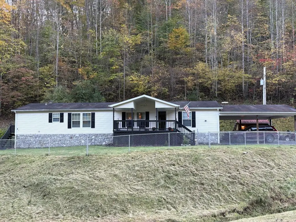 1435 Peeled Poplar Rd, Grundy, VA 24614 - #1